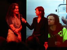 Angélica Castelló talking to Eva Roither, the co-producer of Ö1 Hörbilder, at the pre-presentation of the feature “sonic blue” at KlangTheater Wien …