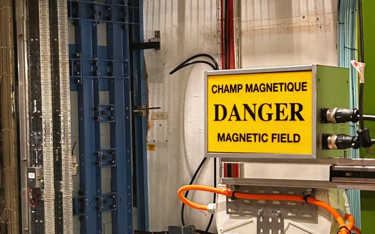 CERN danger sign