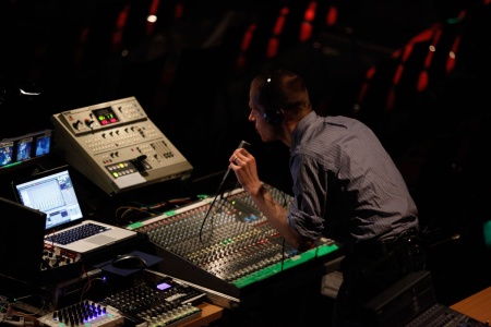 Boris Hegenbart am Mixer